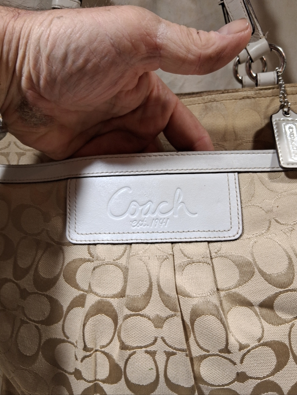Large Pleated Coach Gallery Tote - Picture 4 of 12